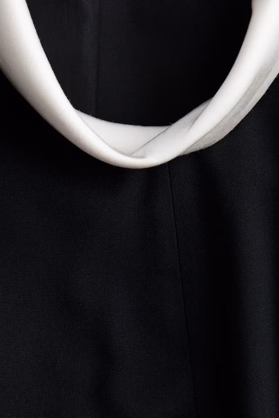 Платье с открытой спиной