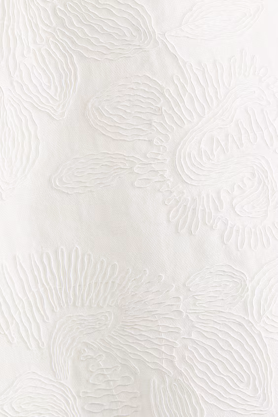 Мини-платье с вышивкой