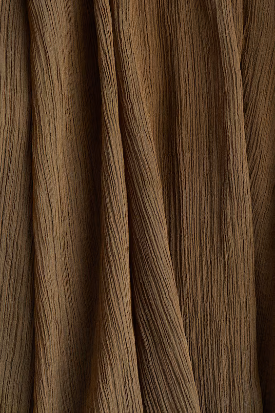 Блузка с бантом на вырезе