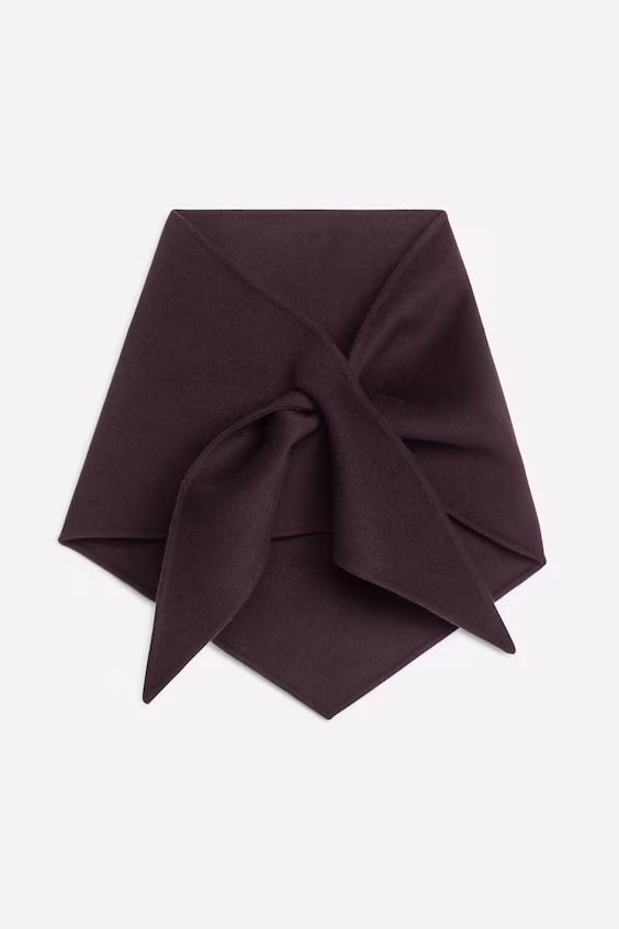 Треугольный шерстяной шарф