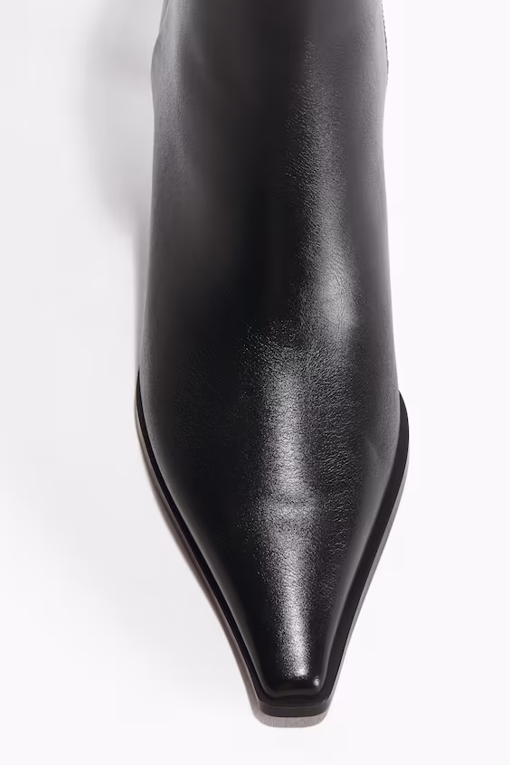 Ботильоны на высоком каблуке