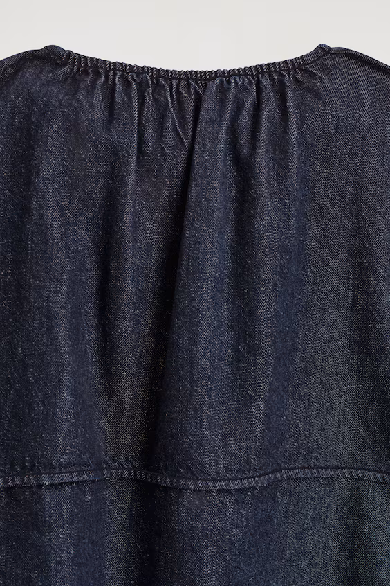 Топ из джинсы с круглым вырезом