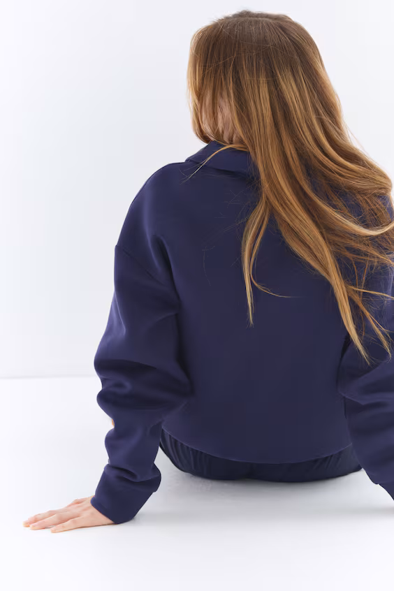 Плотный свитер с молнией из неопрена