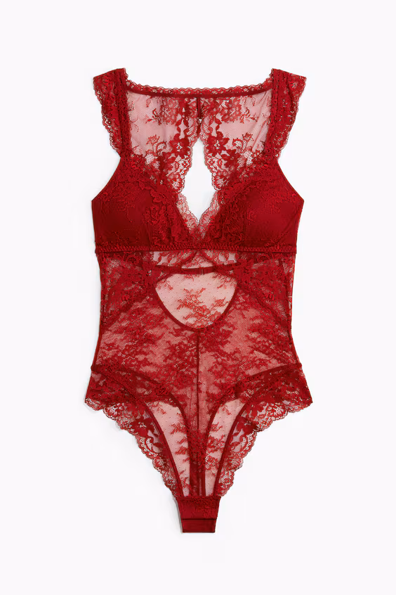 Тело-танга из кружева с подкладками-пушапами