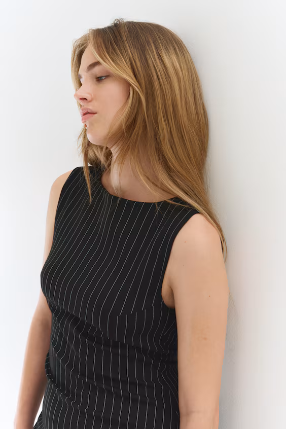 Платье без рукавов из джерси