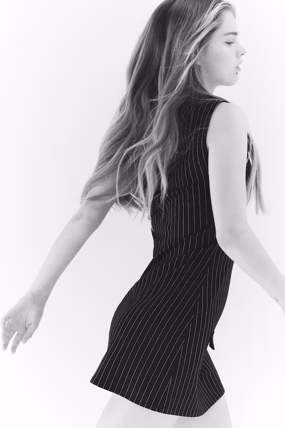 Платье без рукавов из джерси