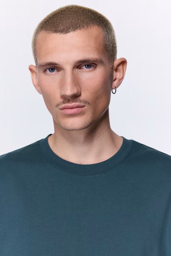 Футболка стандартного кроя