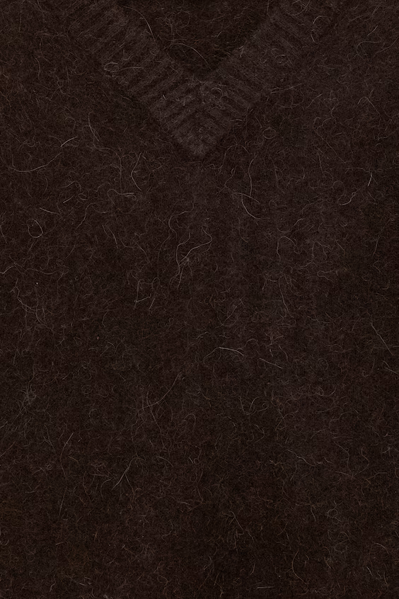 Свитер из альпаки в свободном стиле