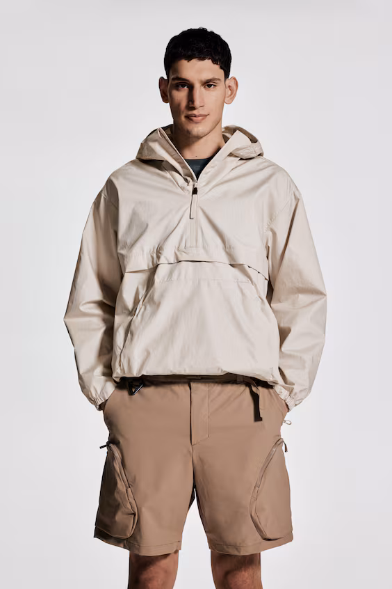 Ветровка с водоотталкивающей пропиткой комфортного кроя