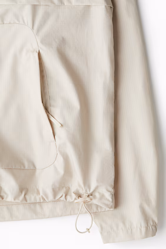 Ветровка с водоотталкивающей пропиткой комфортного кроя