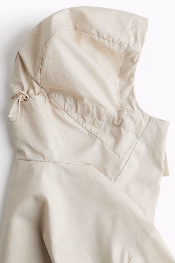 Ветровка с водоотталкивающей пропиткой комфортного кроя