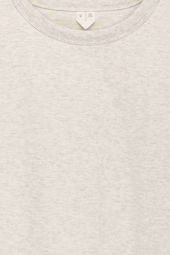 Футболка оверсайз из ткани плотностью 270 г/м²