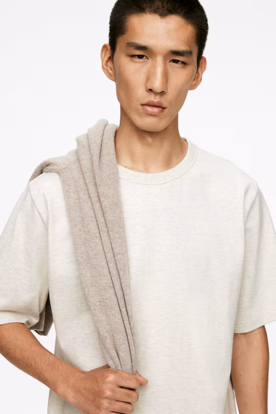 Футболка оверсайз из ткани плотностью 270 г/м²