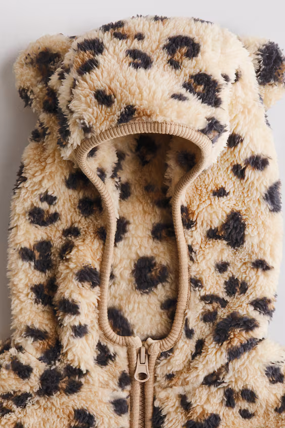 Плюшевый пальто с капюшоном и молнией