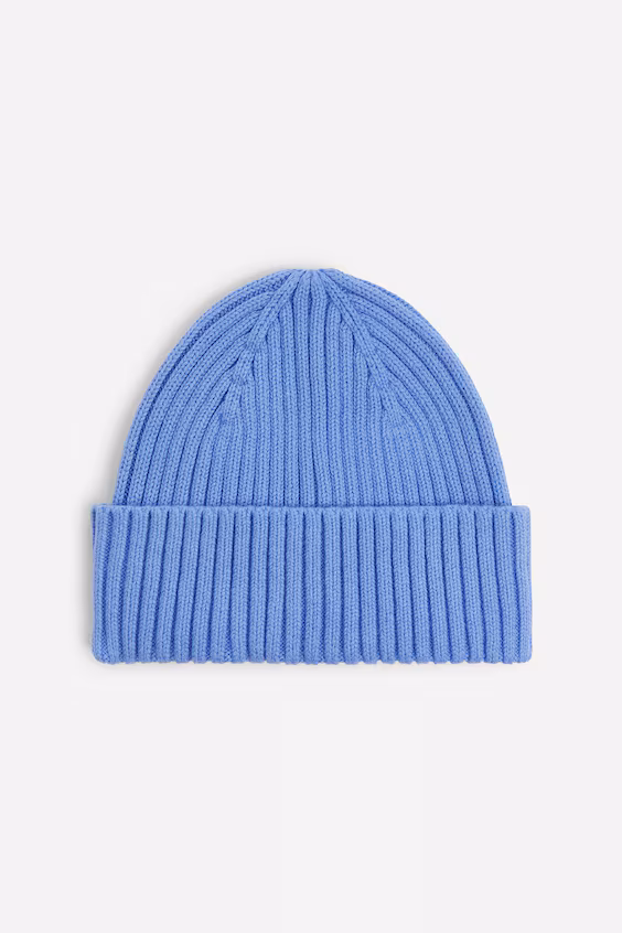 Шапка из рубчикового трикотажа