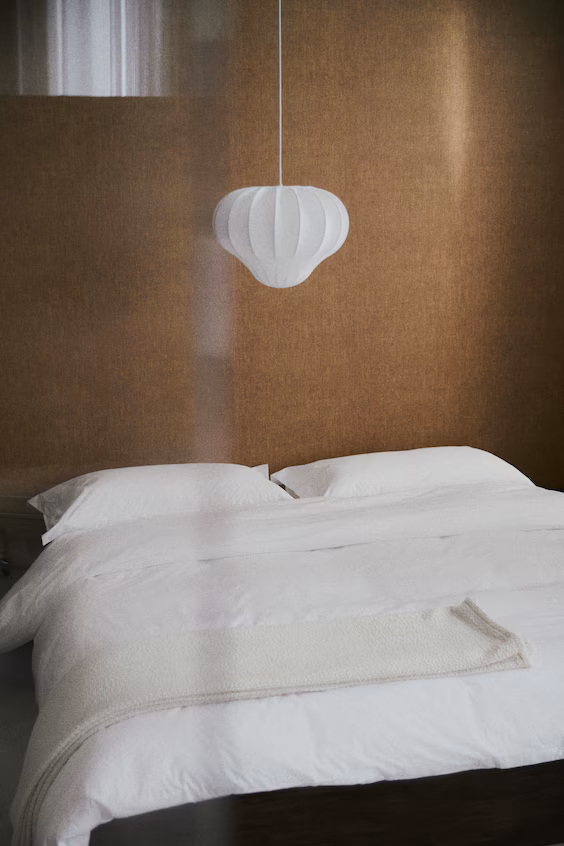 Подвесной светильник в тканевом чехле