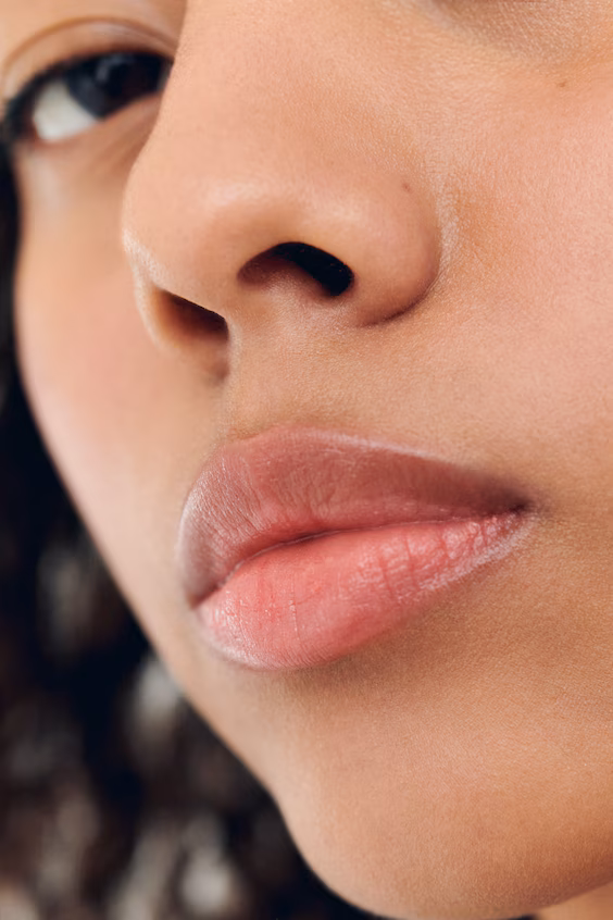 Блеск для губ - бальзам для губ