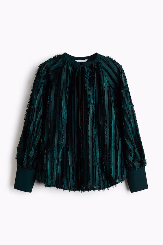 Блуза с завязками на горловине