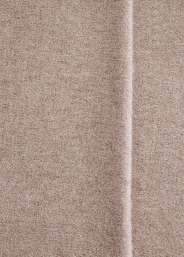 Шарф-плед из шерсти с бахромой