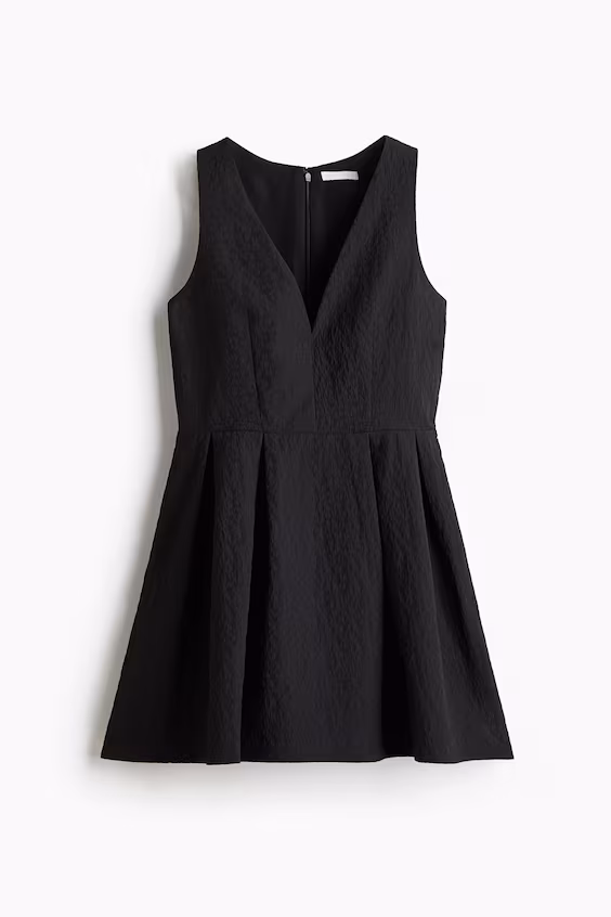 Платье с расклешенной юбкой