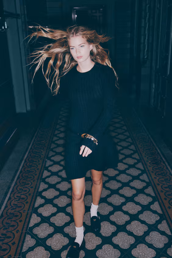 Платье в рубчик из мягкой ткани