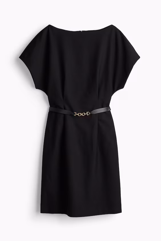 Платье с поясом