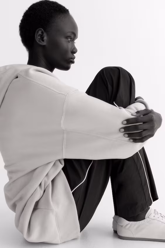 Платье оверсайз с капюшоном