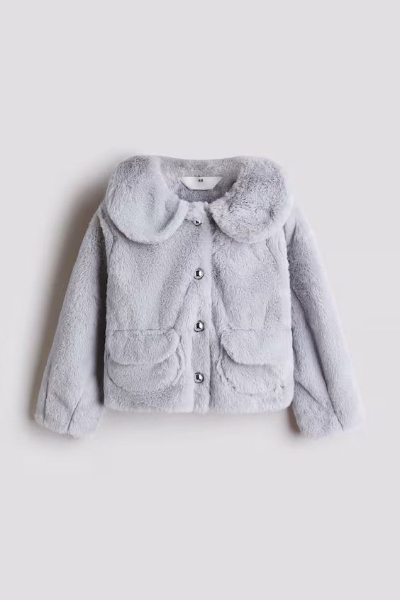 Пушистое пальто с воротником