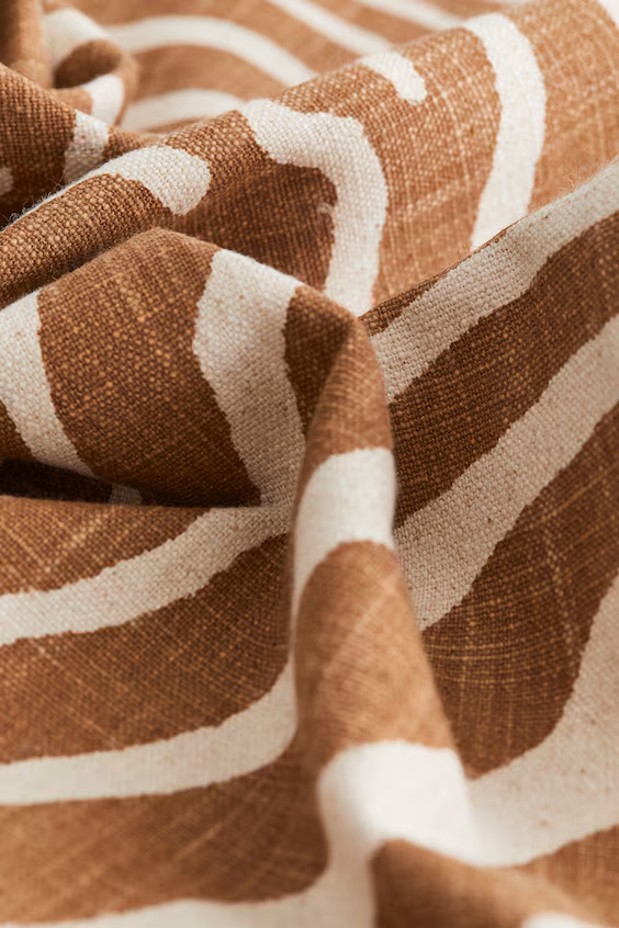 Подушка-чехол из смеси льна с бахромой