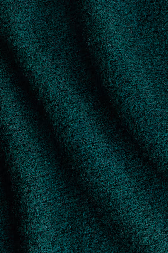 Свитер с рукавами-летучая мышь