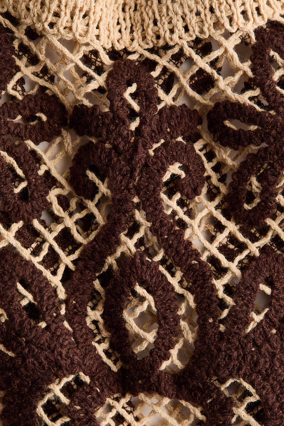 Топ для пляжа с вышивкой