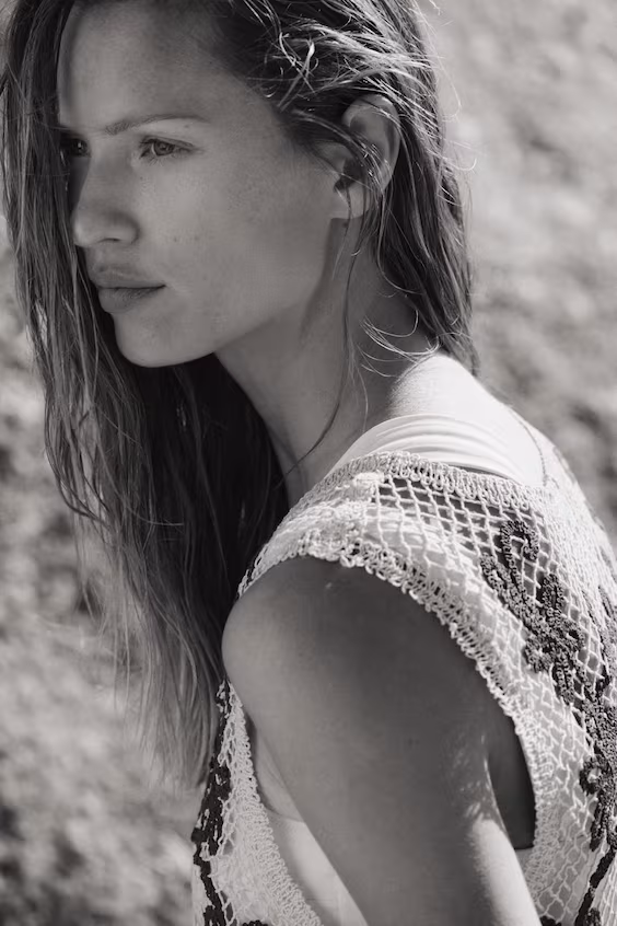 Топ для пляжа с вышивкой