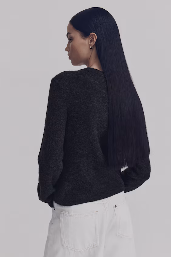 Свитер из трикотажа с аппликацией