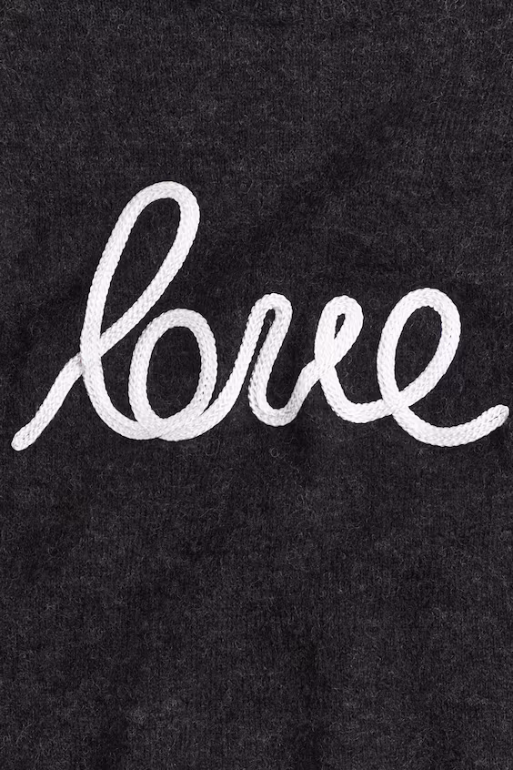 Свитер из трикотажа с аппликацией