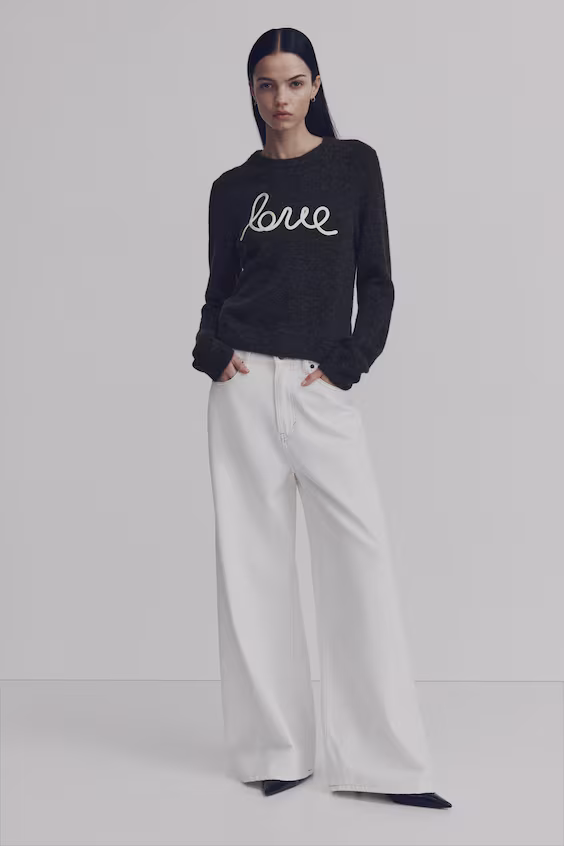 Свитер из трикотажа с аппликацией