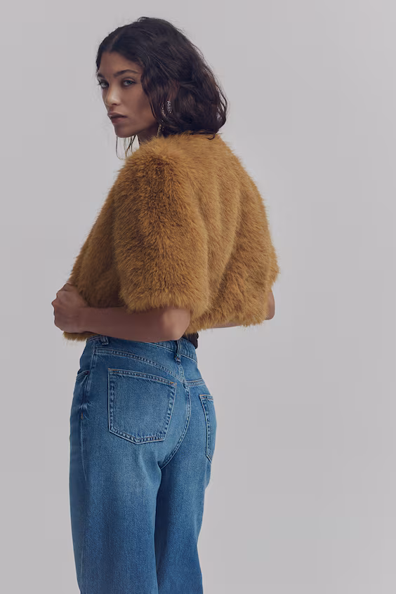 Короткое пальто