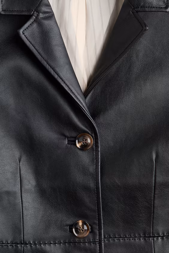 Пальто из покрытой ткани