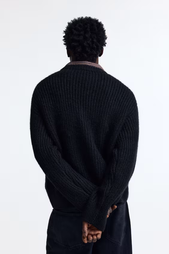 Свитер из рубчиковой вязаной ткани свободного кроя