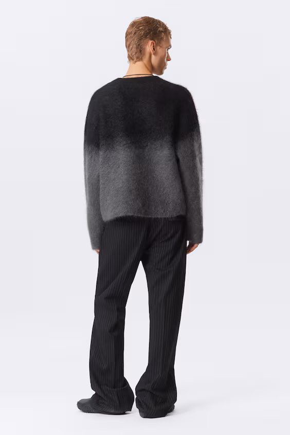 Свитер из выцветшего мохера