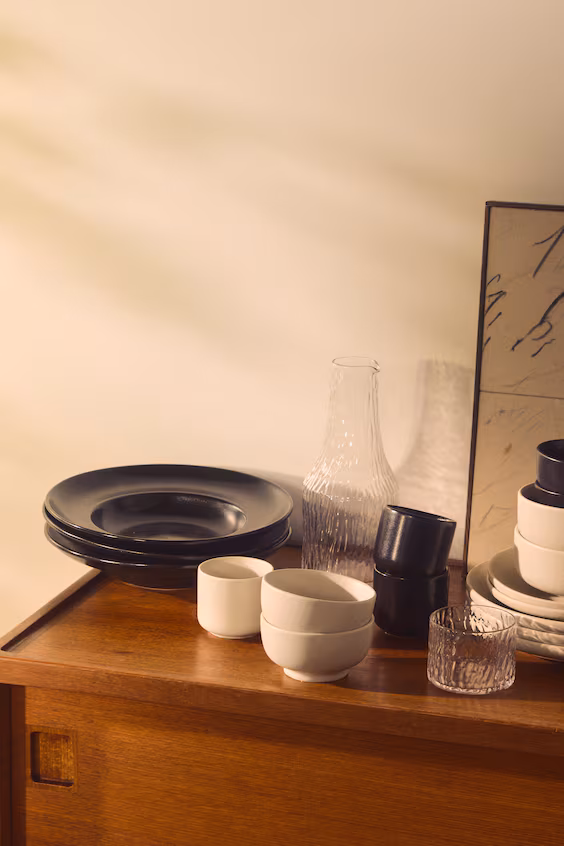 Стеклянная кувшин для вина