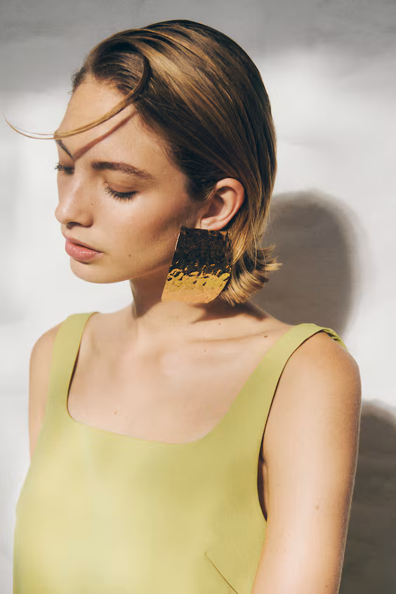 Платье прямого кроя