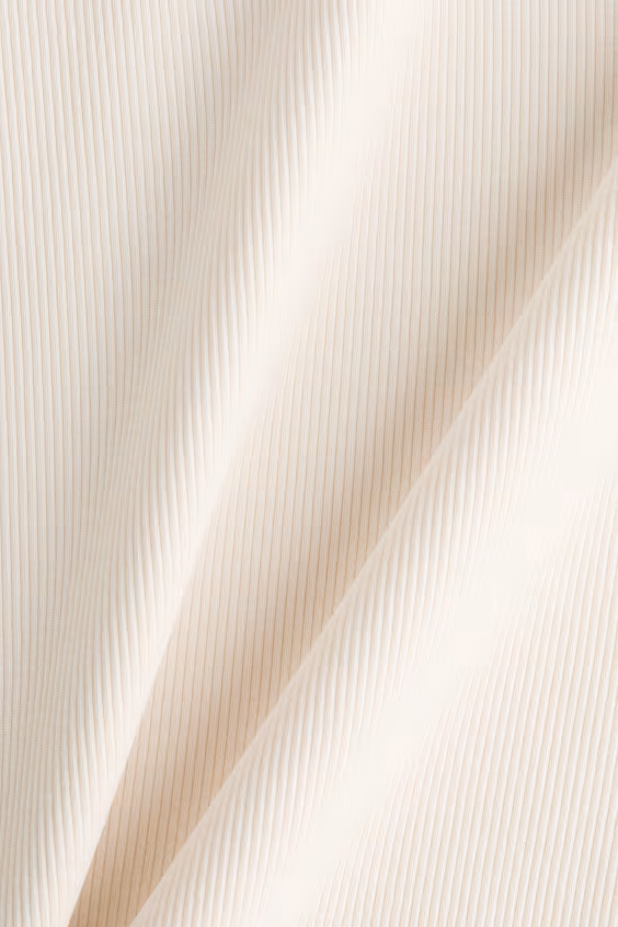 Свитер в рубчик с вырезом лодочкой