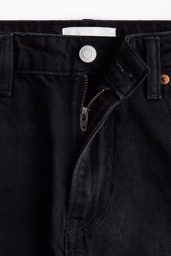 Широкие джинсы стандартной посадки