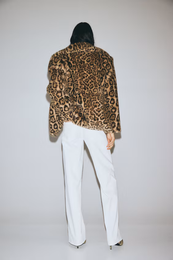 Прямые джинсы высокой посадки