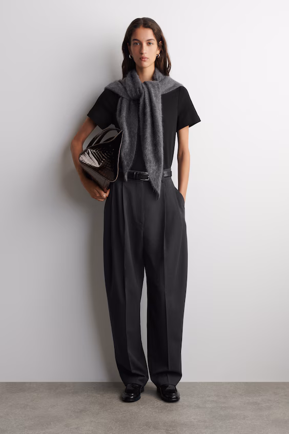 Футболка с облегающим силуэтом