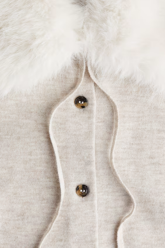 Кардиган из легкой ткани с воротником