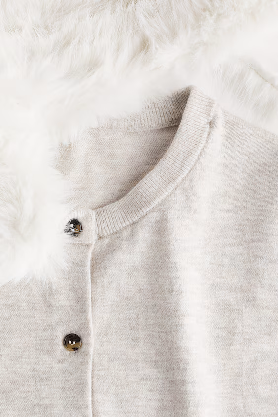 Кардиган из легкой ткани с воротником