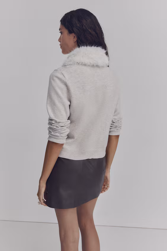 Кардиган из легкой ткани с воротником