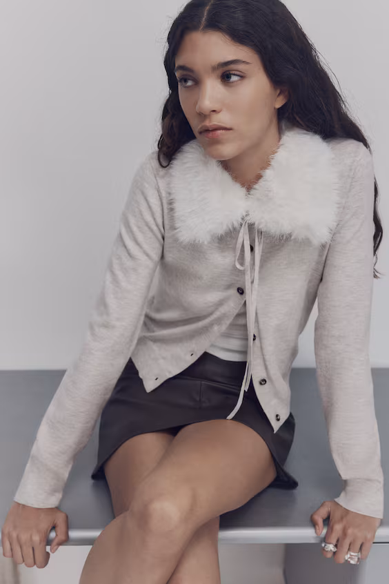 Кардиган из легкой ткани с воротником