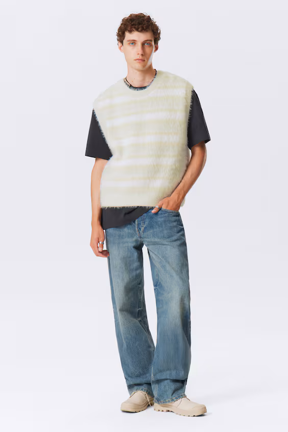 Плюшевый жилет в полоску из ворсистой ткани